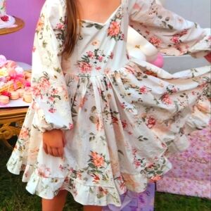 Girls dress